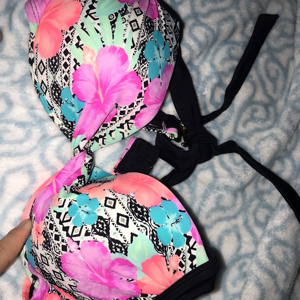 A bikini top